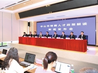 抛出“橄榄枝” 念好“人才经”