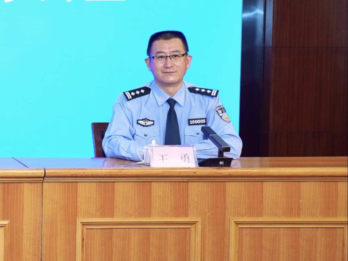 “铁骑护考小分队”出动！市公安局全力为高考考生护航