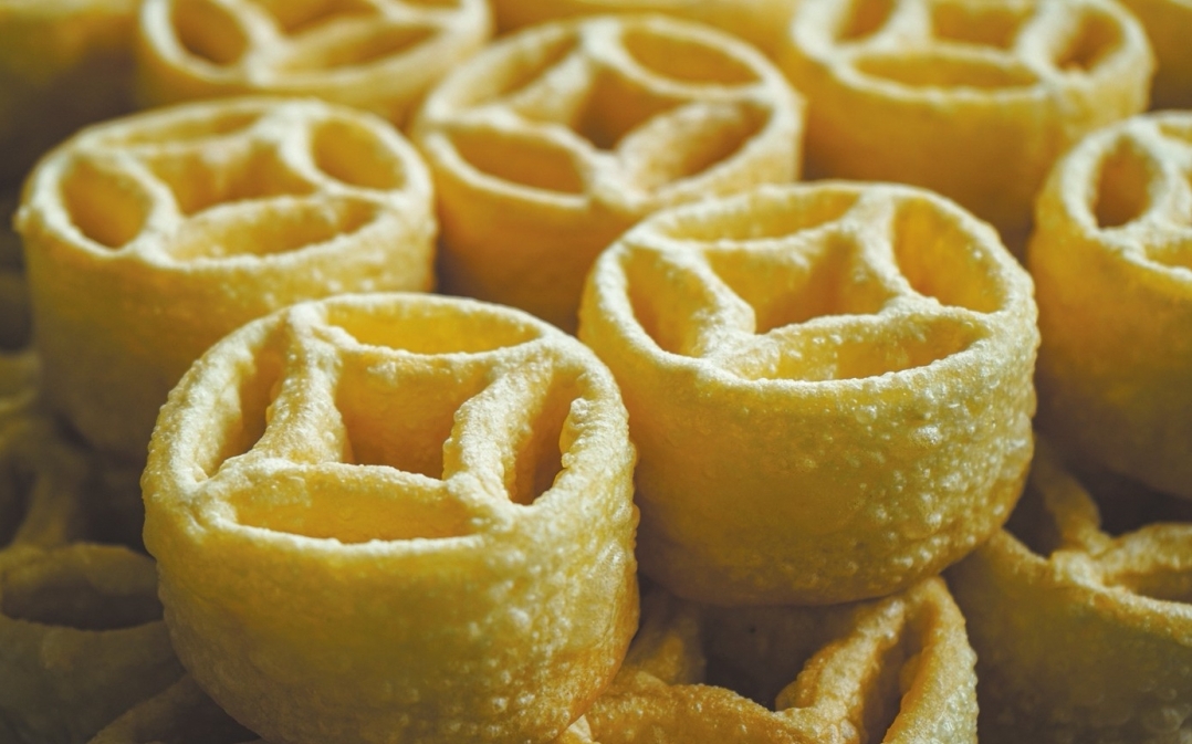 沙溪传统年货"金钱圈"进入产销旺季