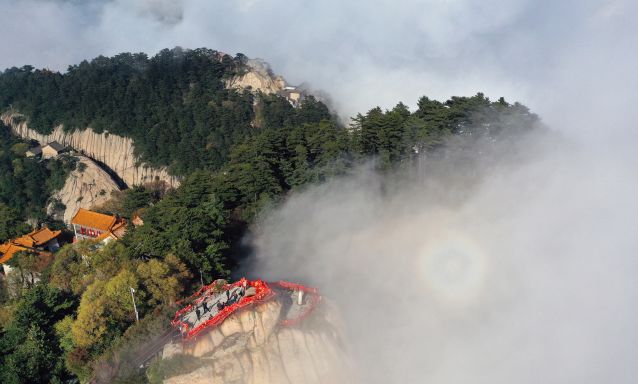 （美丽中国）（1）华山云起险峰间(2369946)-20220429092057.JPG