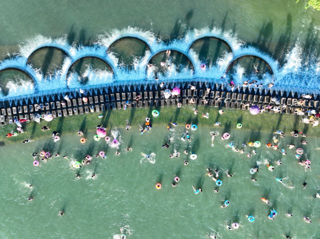 #（社会）（6）夏日戏水 乐享清凉(2502476)-20220713094856.JPG