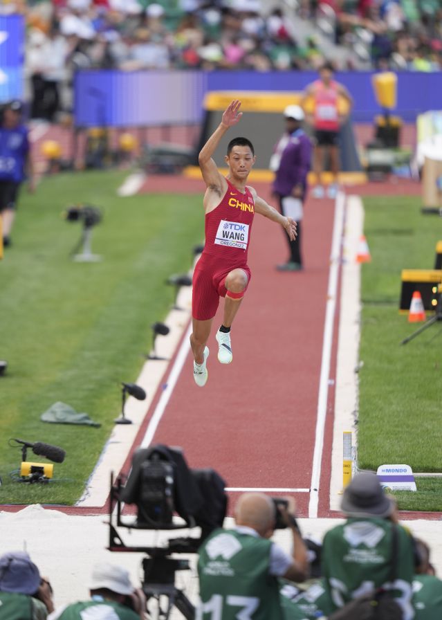 （田径世锦赛）（20）王嘉男夺得男子跳远(2509756)-20220718094600.JPG