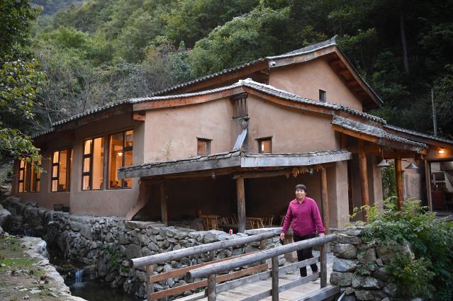（新华全媒 ）（5）陕西：山村农屋拥抱民(2649636)-20221014095612.JPG
