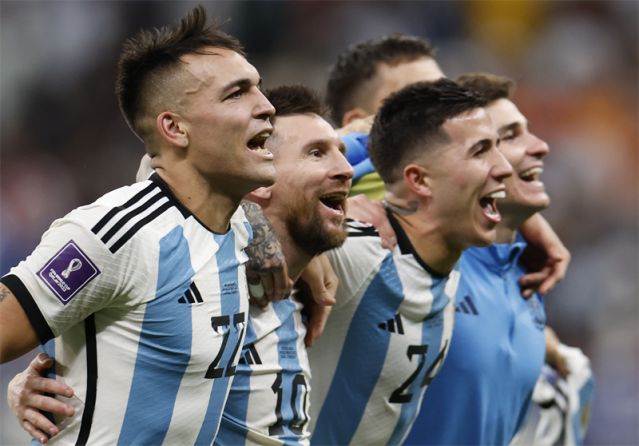 （卡塔尔世界杯）足球——四分之一决赛：阿(2738215)-20221210092533.jpg
