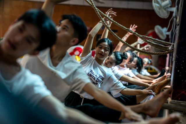 （文化）（8）耿马歌舞团：传播民族文化 (2932966)-20230402094719.JPG