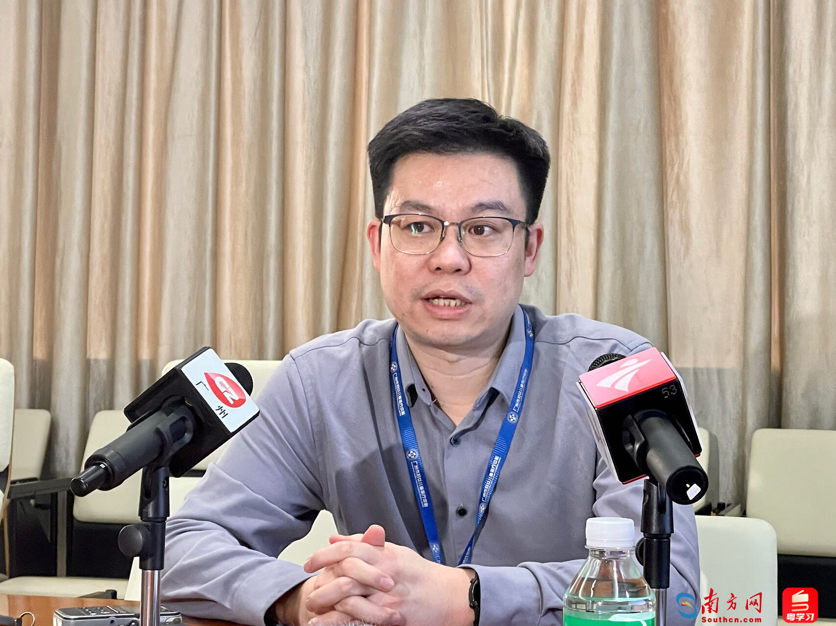 广妇儿医务部主任、主任医师 贾炜