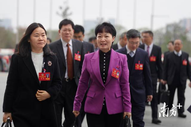 南方+ 张梓望 拍摄