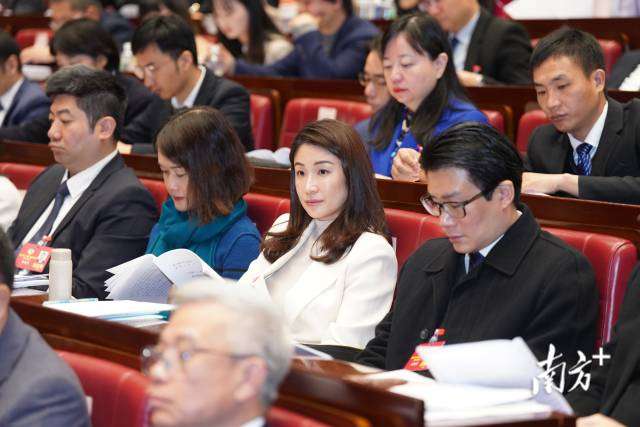 南方+ 张梓望 拍摄