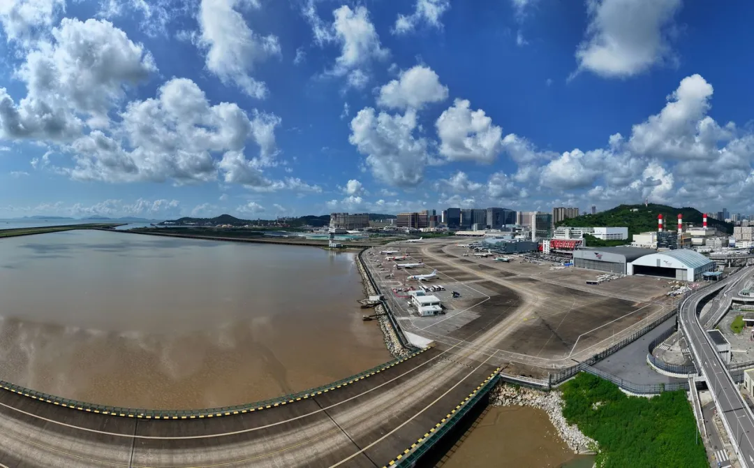 图为澳门国际机场填海扩建工程项目施工区域。