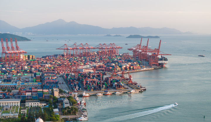 图为2024年9月18日拍摄的深圳蛇口港(无人机照片)。新华社记者毛思倩 摄