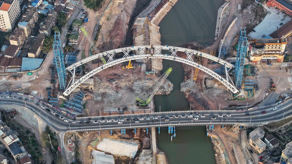 这是2025年2月4日拍摄的广西平陆运河建设工地现场。新华社记者张爱林 摄