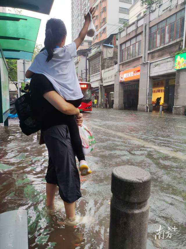 南方+ 吴伟洪 拍摄