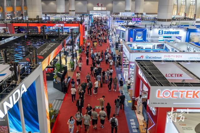 南方+ 钟志辉 拍摄