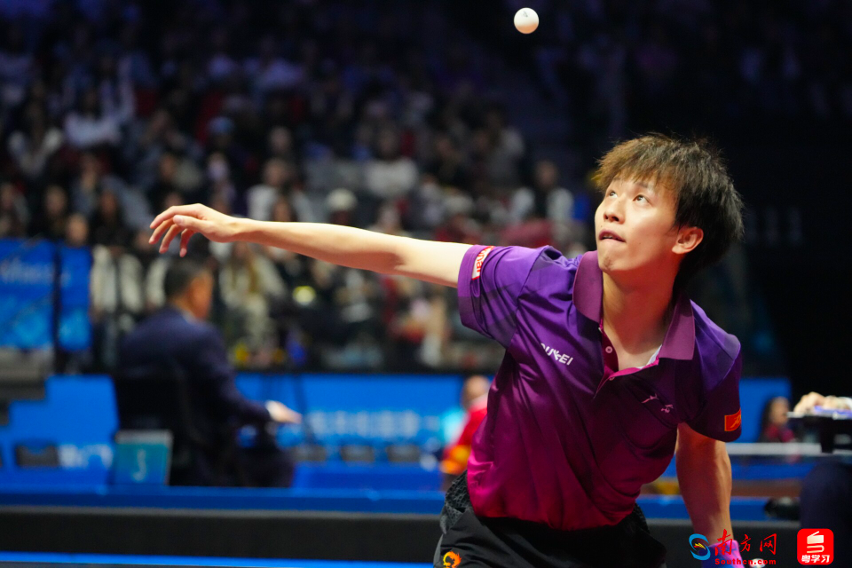 廣東隊(duì)林高遠(yuǎn)在比賽中