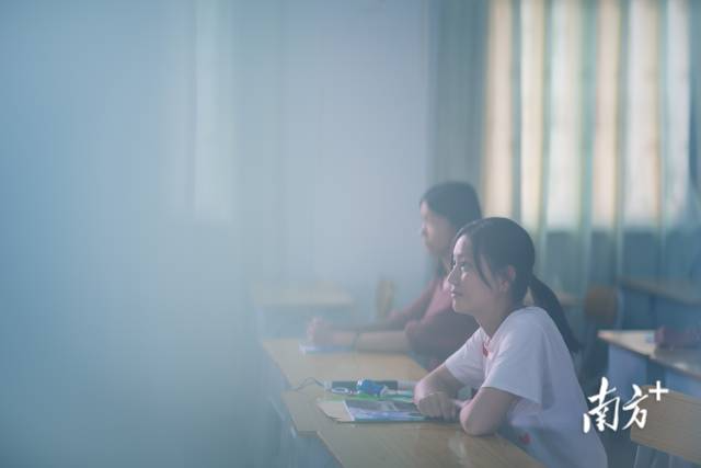 2019年，楊曉婷在潮汕職業(yè)技術(shù)學(xué)院上課。
