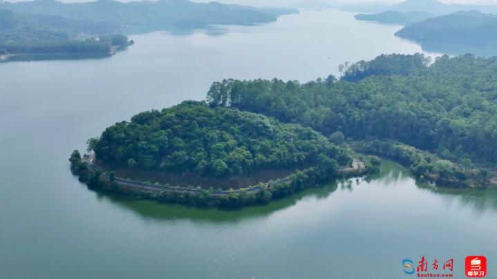 俯瞰显岗水库