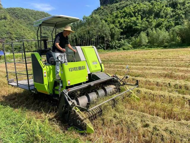 水稻秸秆收集