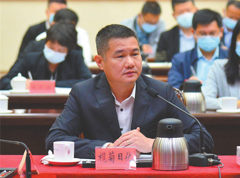 榄菊日化骆建华放开干部手脚传承服务基因