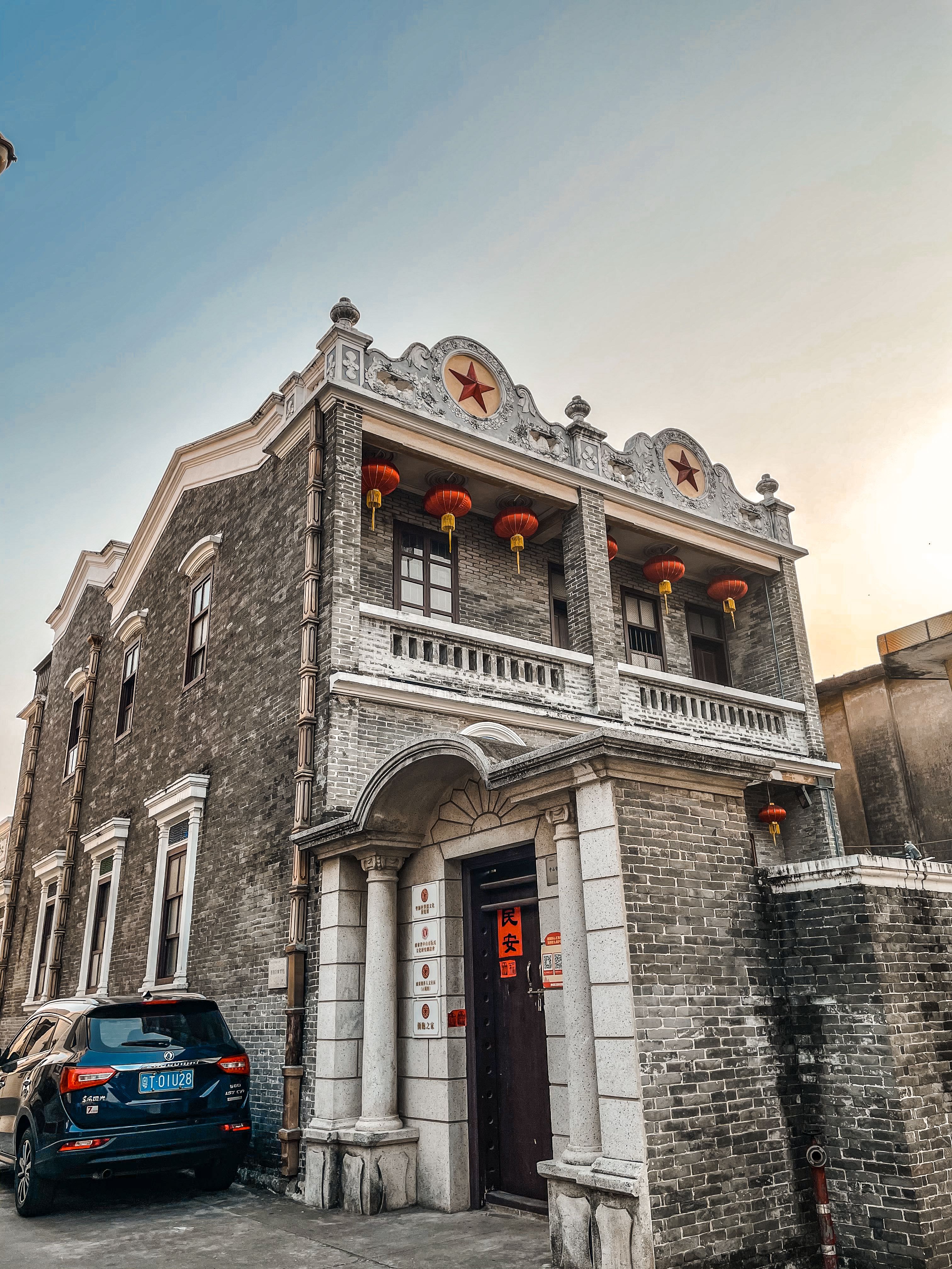 暑期打卡“百千万”典型村丨圣狮村:“文化味”融合“烟火气”,七百年古村迸发文旅活力(图3) 暑期打卡“百千万”典型村丨圣狮村:“文化味”融合“烟火气”,七百年古村迸发文旅活力(图3)