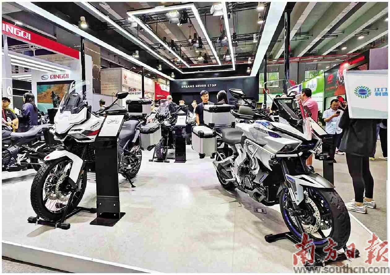 广交会上江门摩托车展位。皇智尧 摄